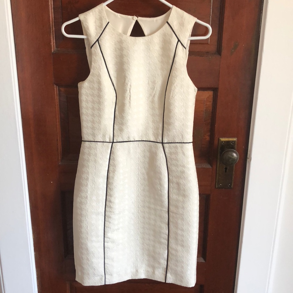 H&M WHITE SHIFT DRESS - SIZE 6 - Picture 2 of 6